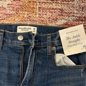 Abercrombie jeans nwt